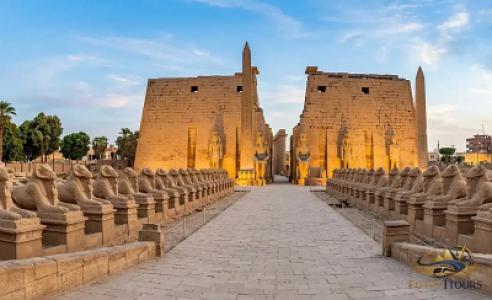 Exploring Karnak Temple and Luxor Temple on the East Bank with Egypt1Tours